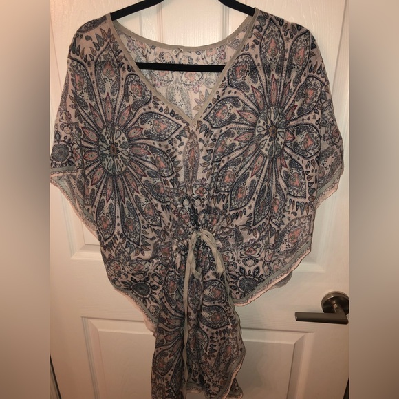 Swim cover up with drawstring tie (one size) - Picture 1 of 3